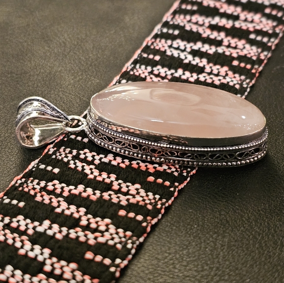 Rose Quartz Pendant - love, compassion - Picture 4 of 6